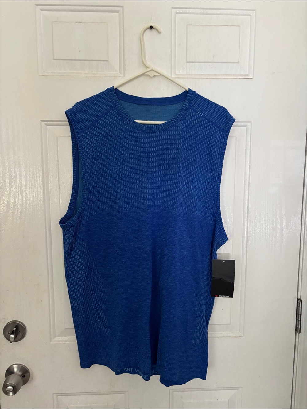 Lululemon Metal Vent Tech Sleeveless, Ocean Wave/Beach Ball Blue, Size XL